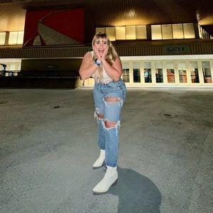 Meet your Posher, Alissa